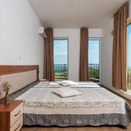 Emona Villa Entre מראה חיצוני תמונה